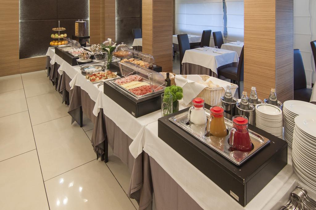 Inverigo Hotel Екстер'єр фото