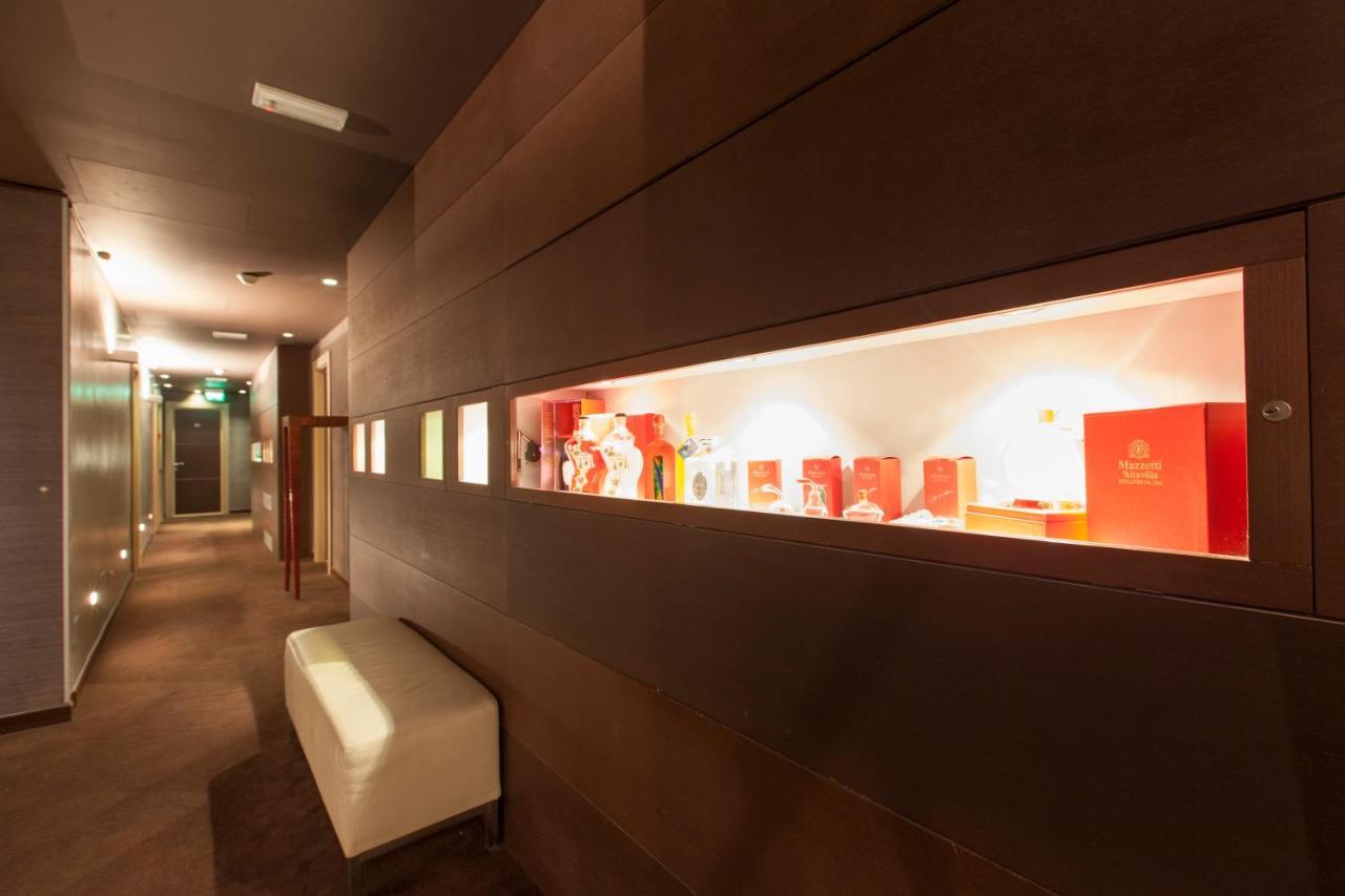 Inverigo Hotel Екстер'єр фото