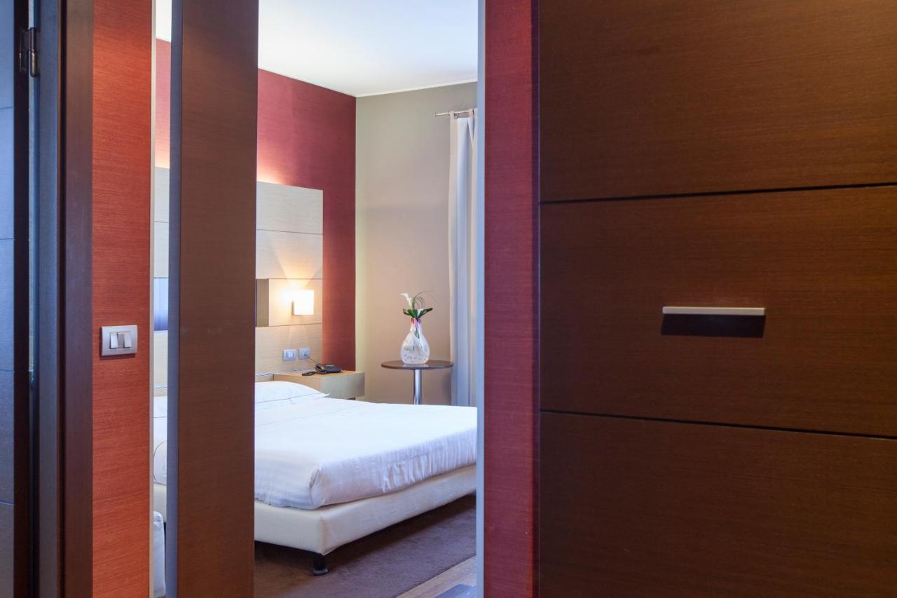 Inverigo Hotel Екстер'єр фото