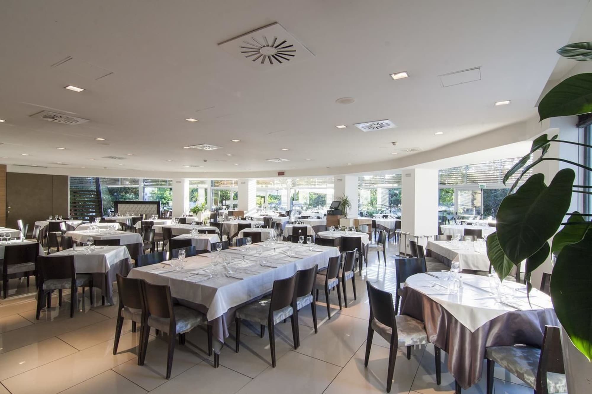Inverigo Hotel Екстер'єр фото
