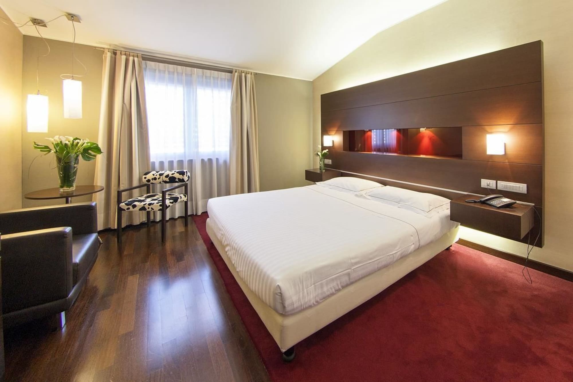 Inverigo Hotel Екстер'єр фото