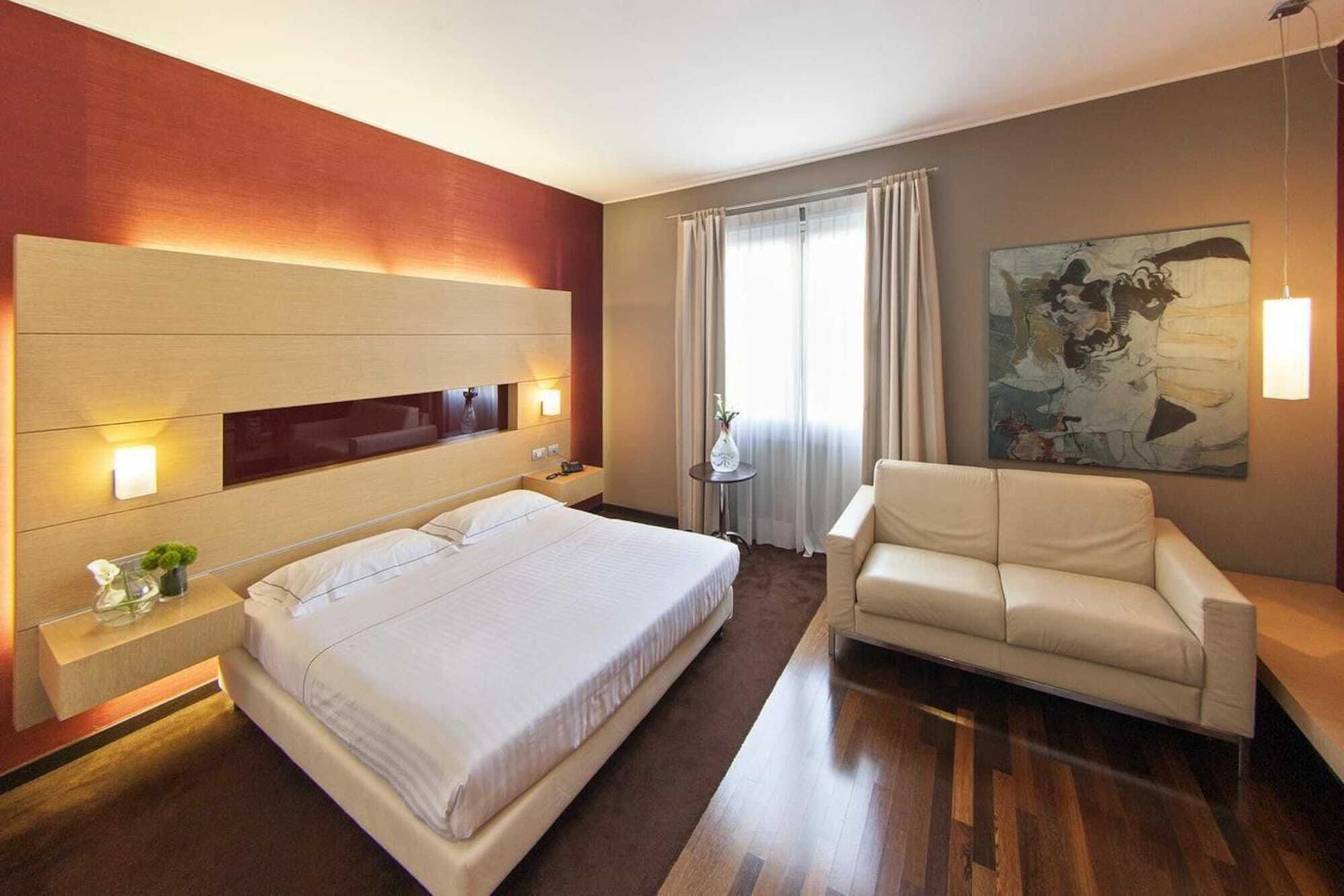 Inverigo Hotel Екстер'єр фото